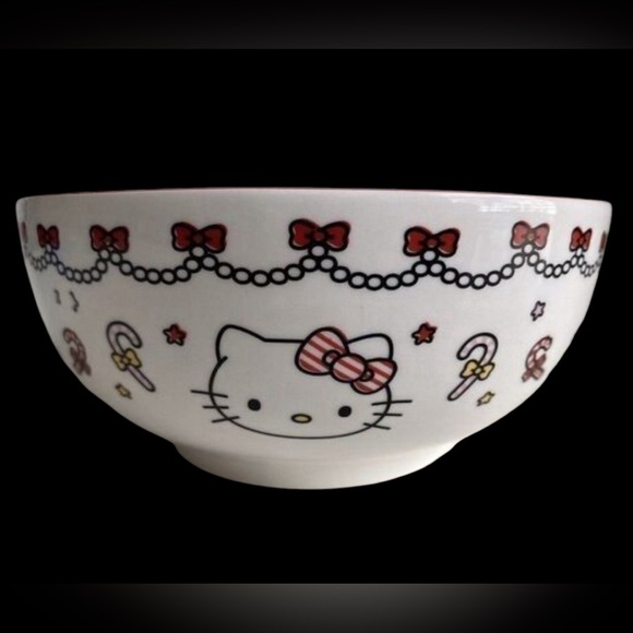 Super cute hello kitty Christmas bowls set of 4 - Picture 3 of 6